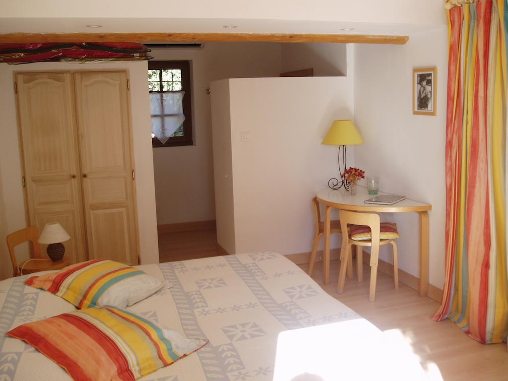 Hotel Saba Cabrières-dʼAvignon Zimmer foto